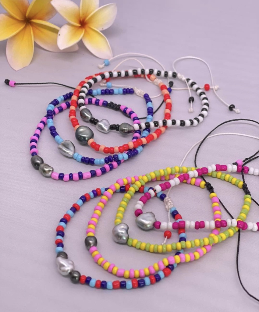 BRACELET AREAREA