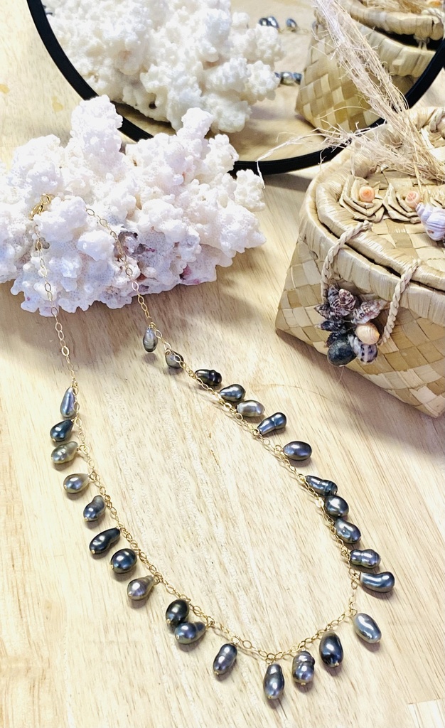 COLLIER TEEEVA