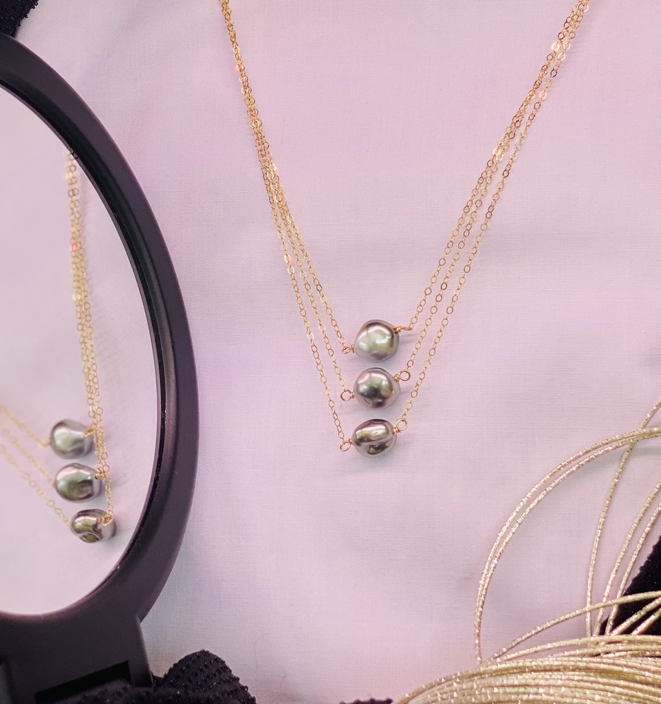 COLLIER NAIKI KEISHIS