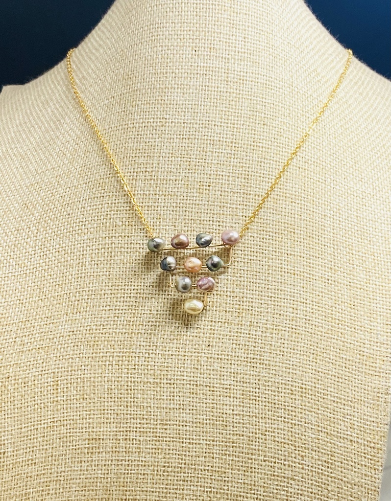 COLLIER AIRARO