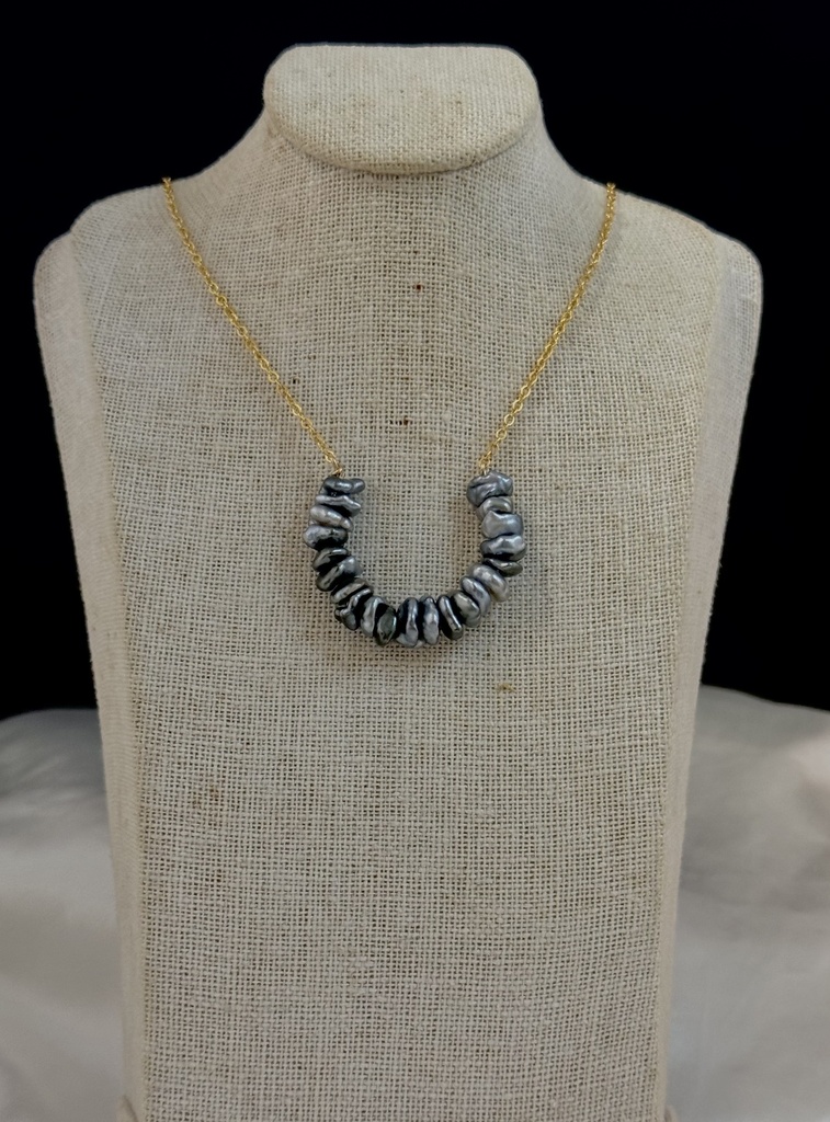COLLIER HANA