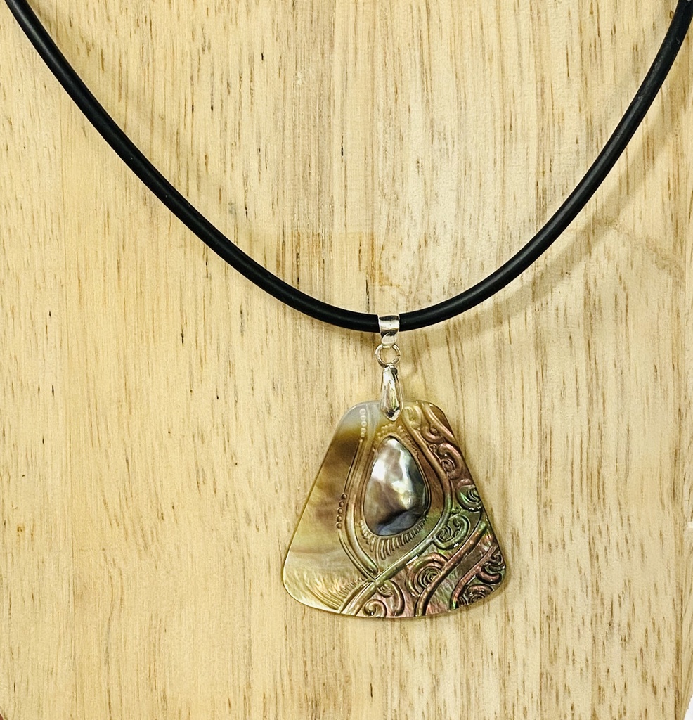COLLIER ORA