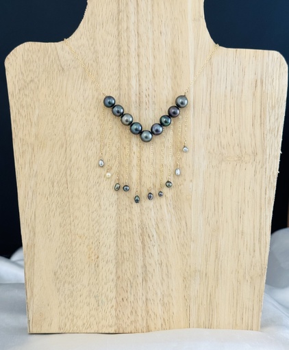 COLLIER HEKEANI