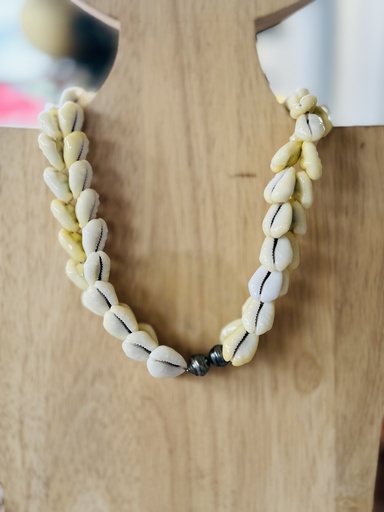 [CONYT0003] COLLIER TUHIVA PERLE